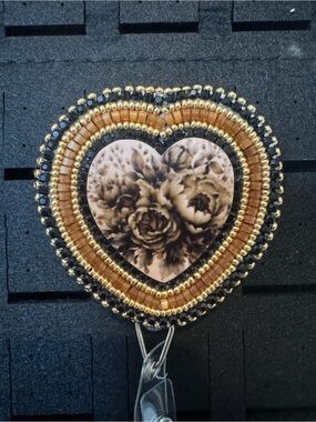 Floral Heart Beaded Badge Reel - Gold and Black